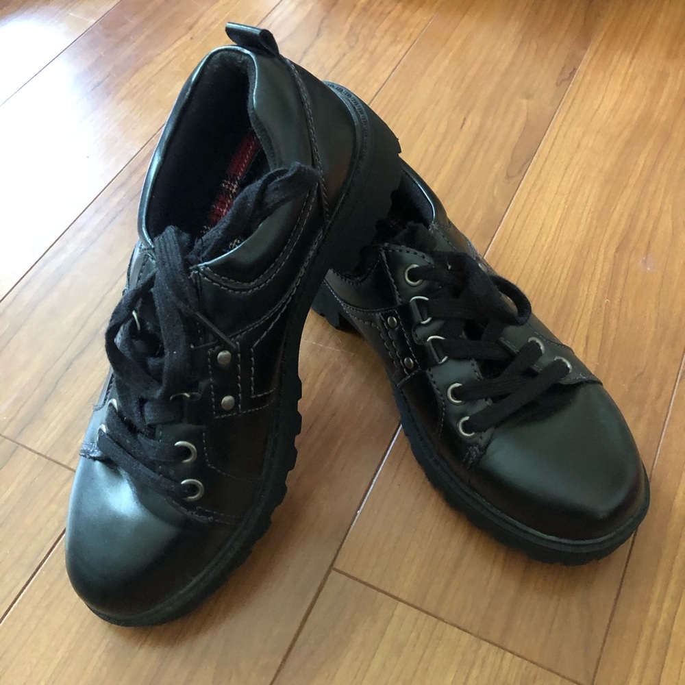 Vintage 90s Black Leather Bongo Sneakers